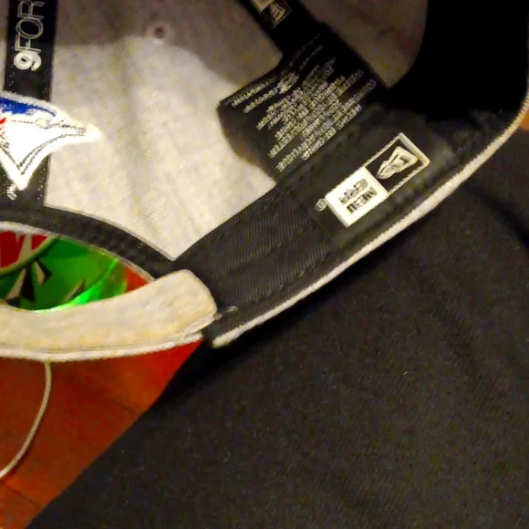 BLUE JAYS NEW ERA HAT VELCRO - Picture 3 of 3
